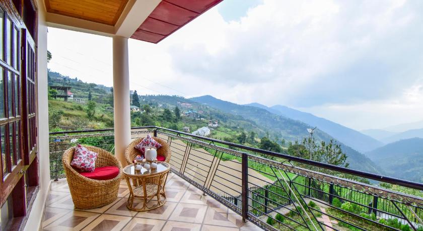 Dawn n Dusk 3bhk Villa with Lawn, Sun Deck, BBQ & Valley view photo
