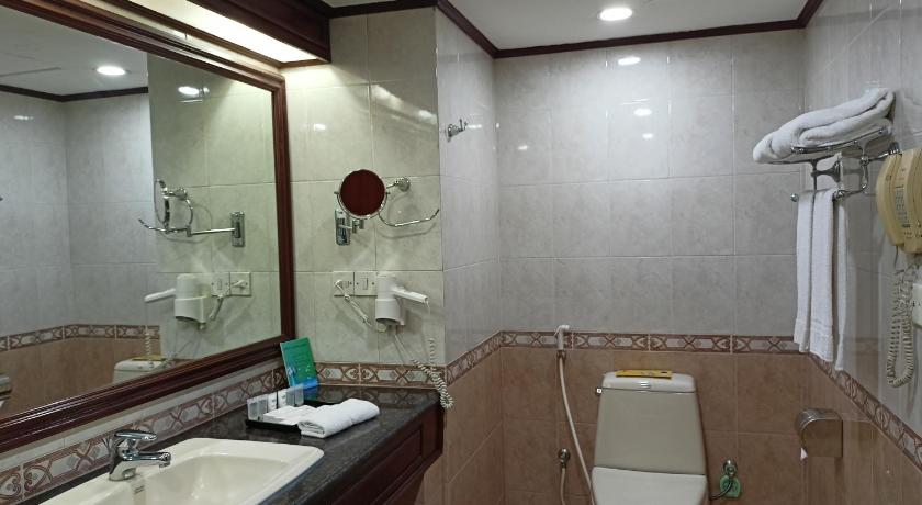 Foto Kamar Premium Twin (Premium Twin Room) 13
