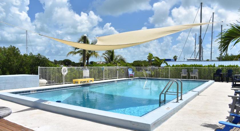 Aqua Lodges at Coconut Cay Rv and Marina photo
