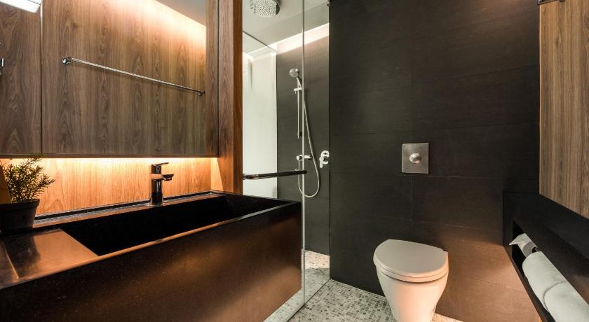 Image of Studio Suite 8