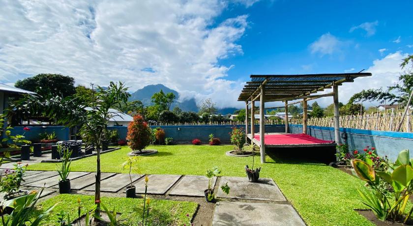 Ampik Batur photo