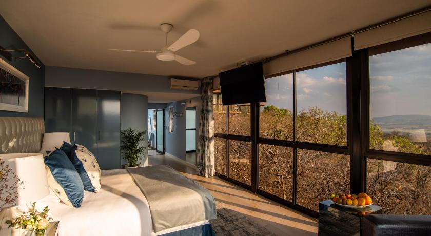 Image of Junior Suite with Garden View 1