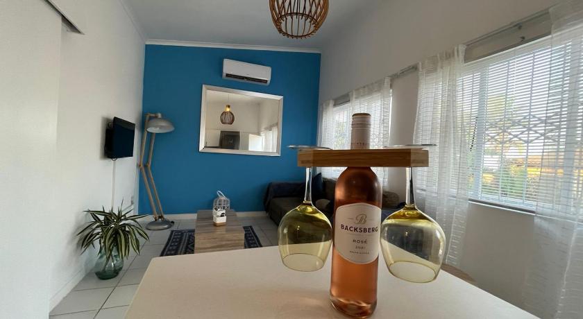 Exquisite Apartment Umhlanga — Hotel in Durban