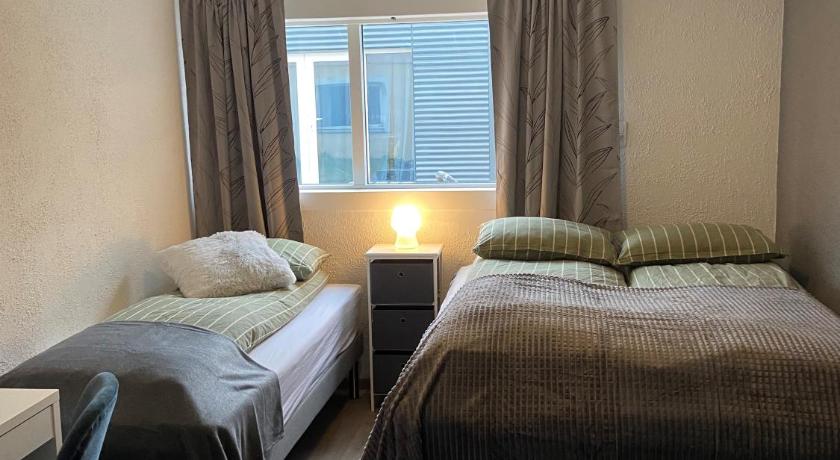 The Little Guesthouse Downtown - Keflavik Airport photo