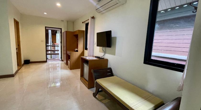 Image of Superior Bungalow Garden View 6