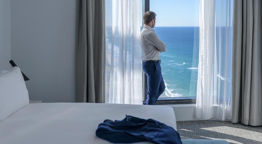 Image of 3 Bedroom Ocean Suite 12