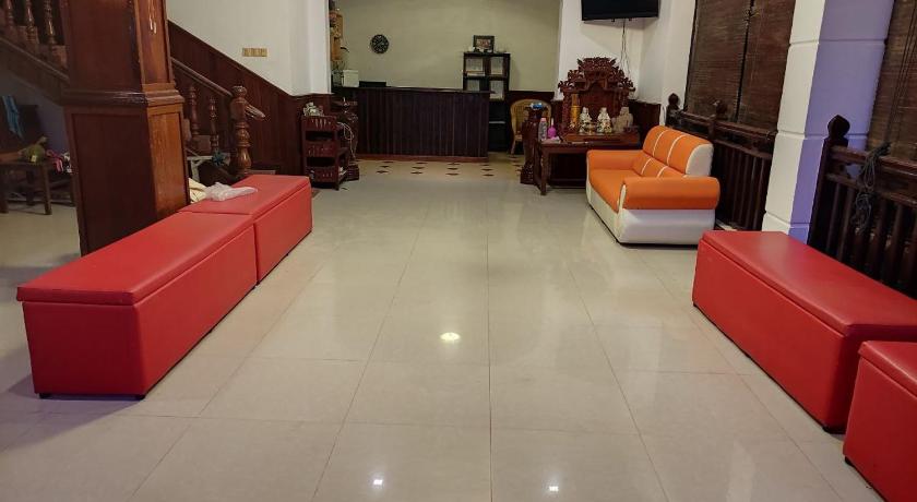 Hotel Four Square photo