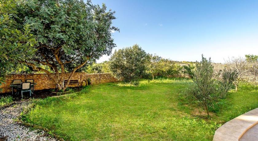 Rebbiegha Holiday Home photo