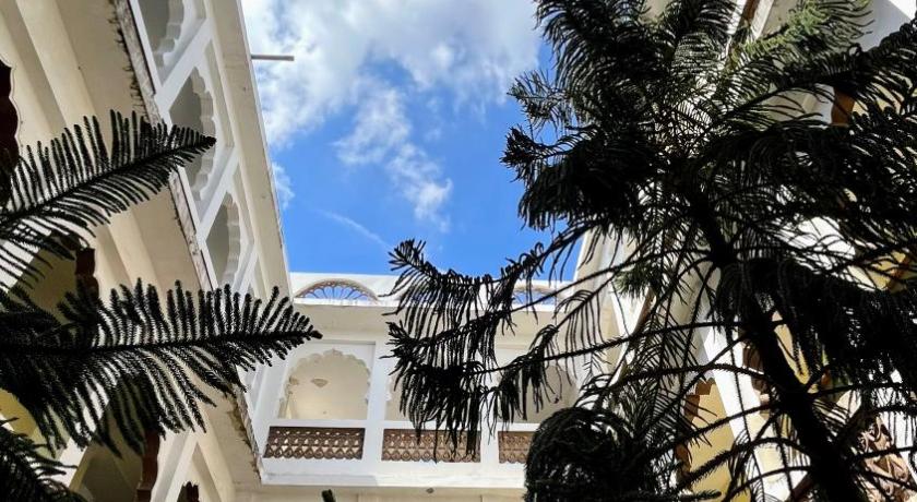 Radhika Palace Hotel — Hotel in Pushkar