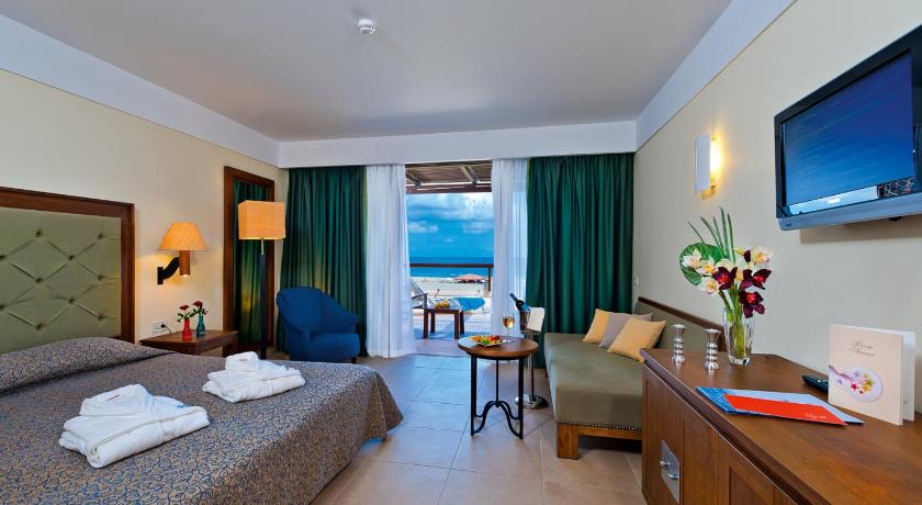 Image of Superior Double or Twin Room with Sea View 0