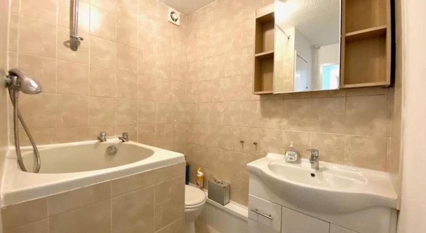 Lovely Apt in City Centre Leeds - image 13