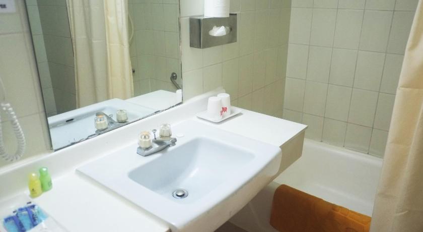 Emperor Hotel Preferred For 22 32 Per Night