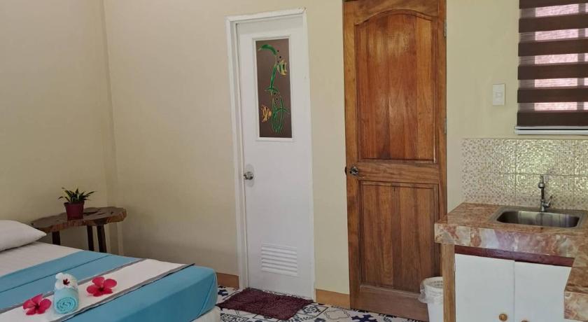 Happy's Homestay - image 43