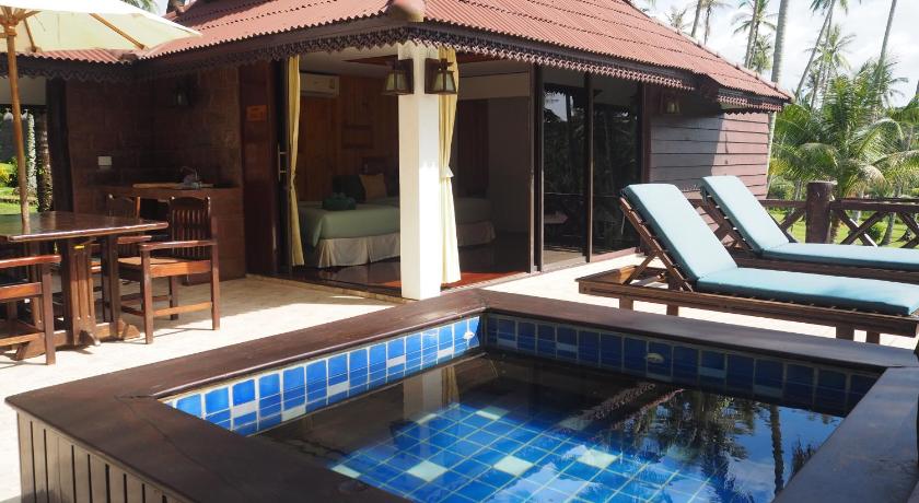 Image of Thai Twin Room with Partial Sea View 2