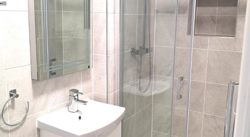 Ivy Bank Guest House - image 32