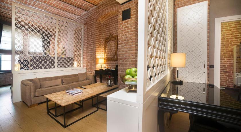 Image of Suite Room 17