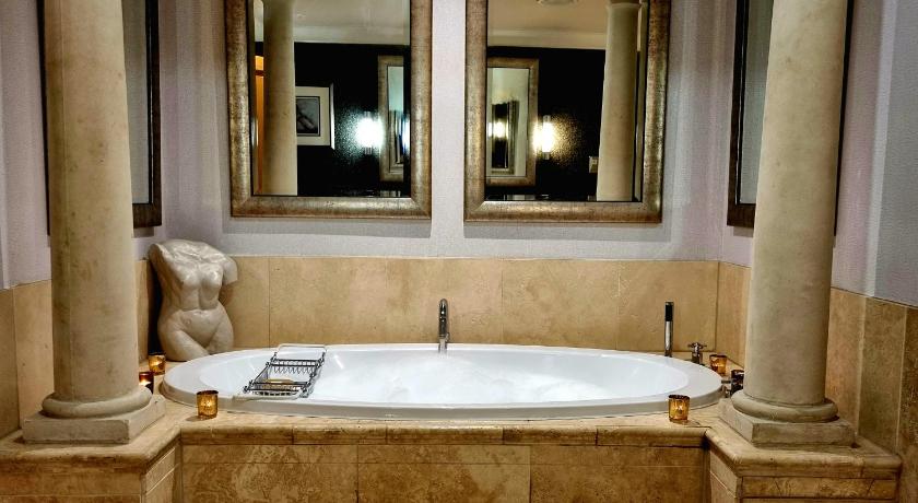 Image of SPA SUITE 5