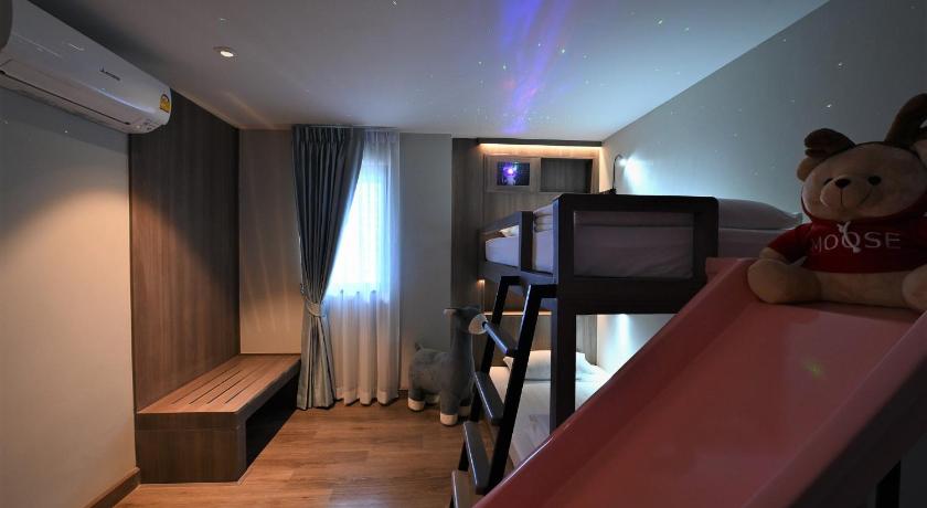 Image of Family Two Bedroom Suite 14