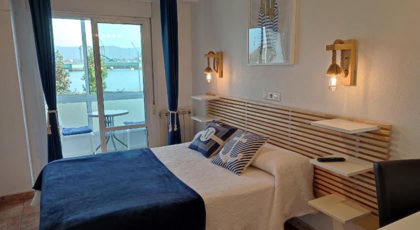 Hostal Lucy — Hotel in Santander