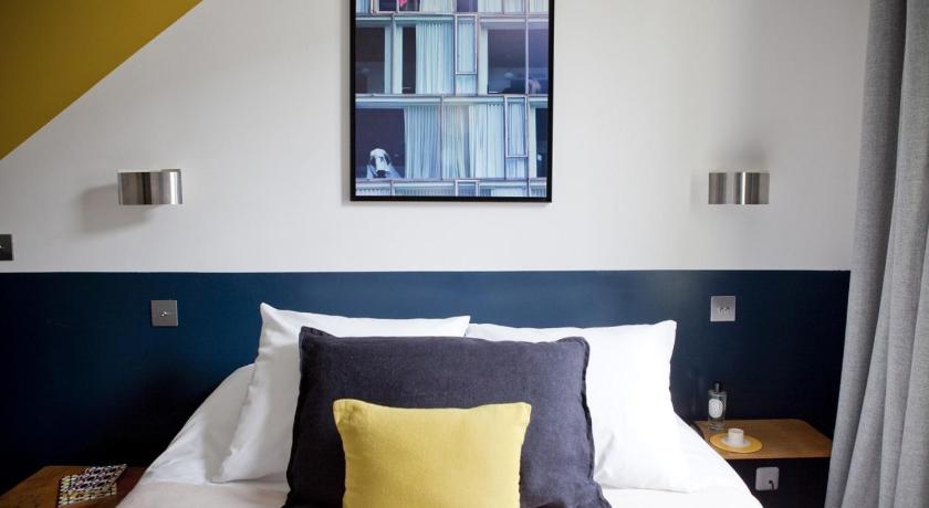 Image of 2 Connecting Double Rooms 5