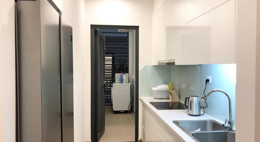 Netflix free - Luxury Condotel 2BR Skylake - image 3