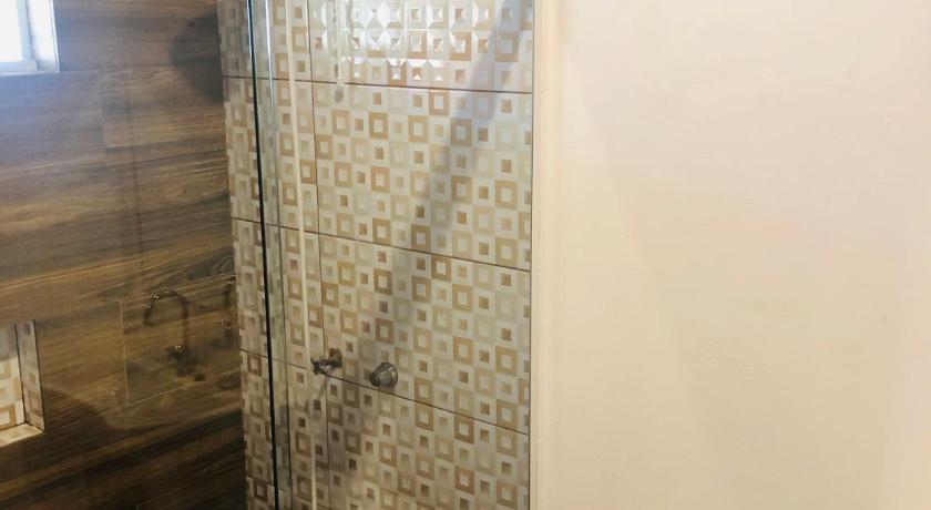 Image of Superior Bungalow 11