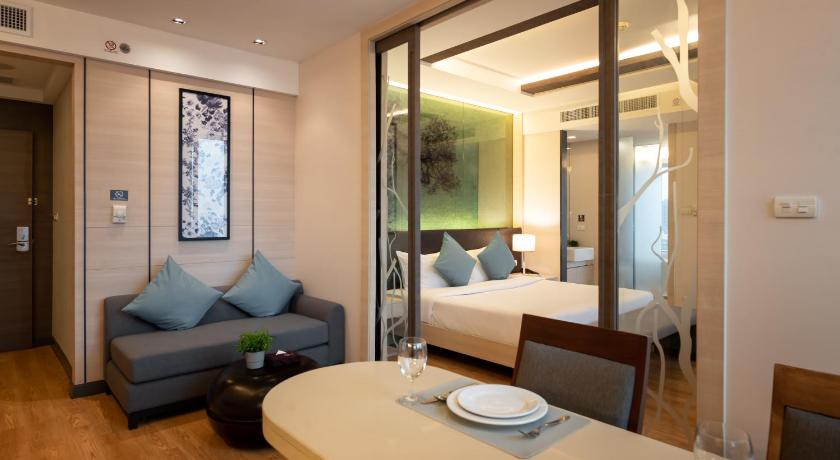 Image of Premier Corner Suite 3