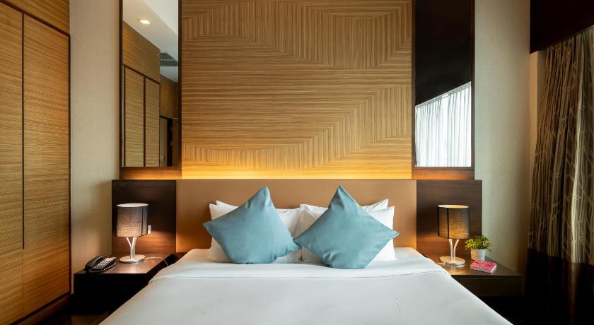 Image of Pool Residential Suite 10