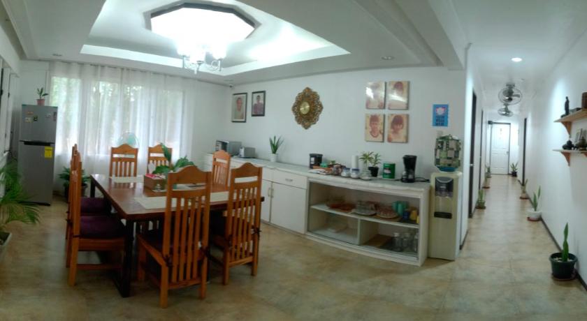 AMOR'S PLACE - image 6