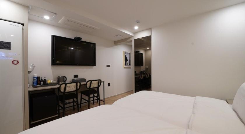 Image of Deluxe Room 10