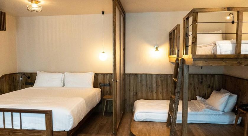 Image of Family Room for 4 People - Non-Smoking 7