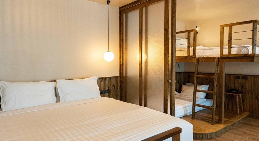 Image of Family Room for 4 People - Non-Smoking 6