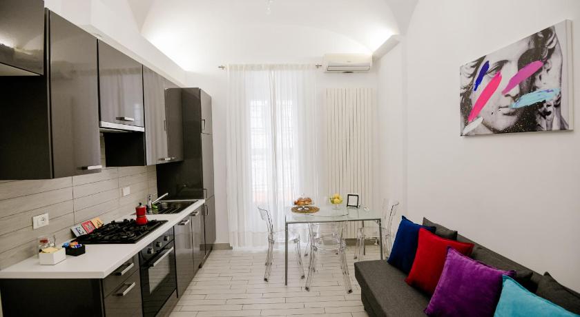 EMA MINI in Trastevere — Hotel in Rome