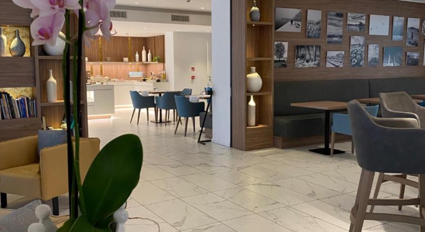 Solho Hotel photo