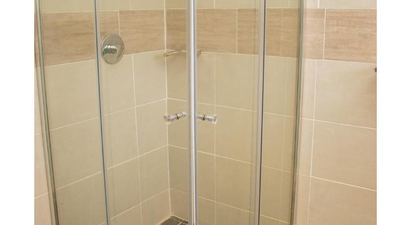 R Executive Apartments photo