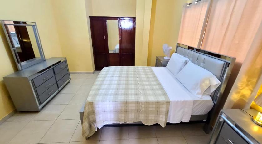 Beautiful one bedroom penthouse suite photo