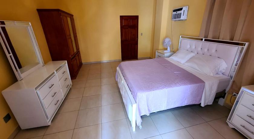Beautiful one bedroom penthouse suite photo