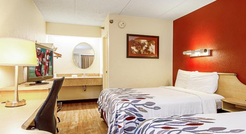 Red Roof Inn Charleston West - Hurricane, WV photo