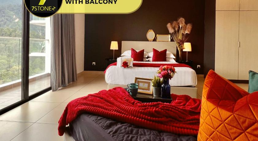 Image of Deluxe Studio Suite with Balcony 0