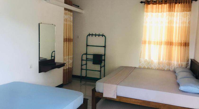 Hotel Ganthera Kataragama photo