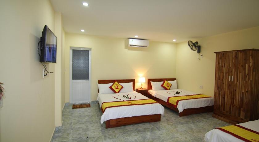 Image of Family Room with Balcony 8