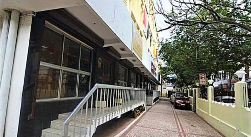 Hotel Pandian photo