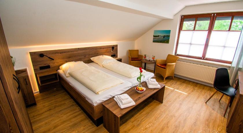 ヴァレン Hotel Zwei Linden - links der Elbe - Niedersachsen 3つ星 ホテル ロビー