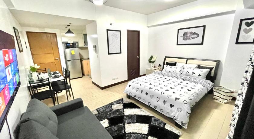 Two Palm Tree Villas — Hotel in Manila