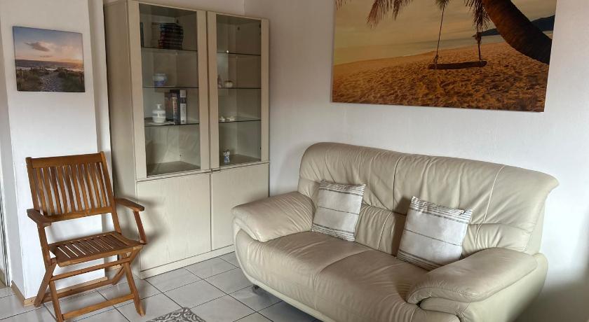 Parkplatz, Einzelbetten, 2 x 55 Zoll TVs, Balkon, Glasfaser Wi-Fi 1000 Mbit, Homeoffice
