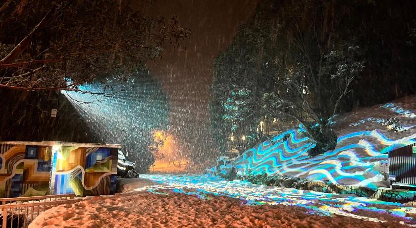 Lakeside Falls Creek photo