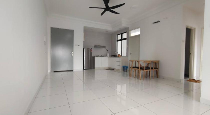 A2603 THE PLATINO NETFLIX PARADIGM MALL By STAY photo