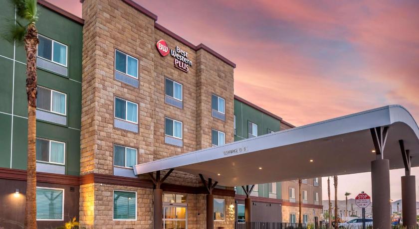 Best Western Plus Desert View Inn & Suites photo
