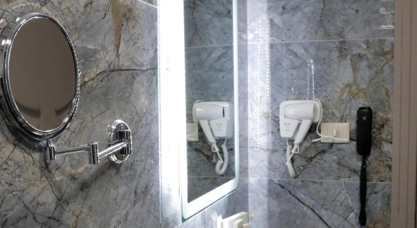 Nishan Hotel photo