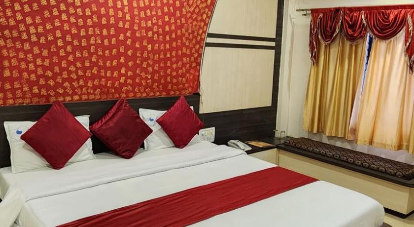 Hotel Satpura Safari photo